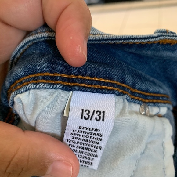 Shorts - Picture 4 of 4